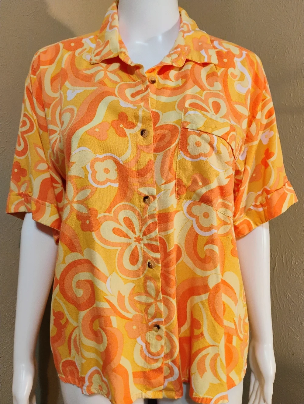 A Hint Of Blush Retro Printed Button-Up Shirt - Picture 1 of 7